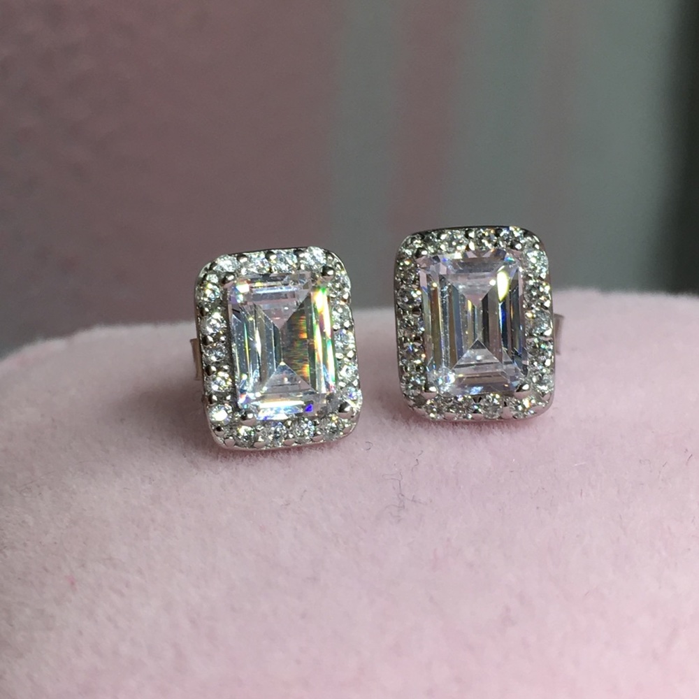 14k white gold emerald diamond 3 ct halo earrings - Picture 6 of 8